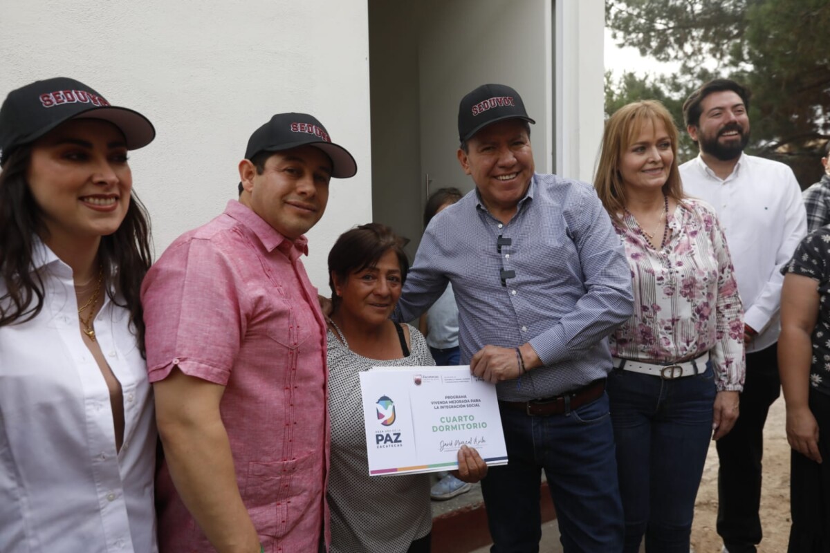 Entrega Gobernador David Monreal acciones de Vivienda para el Bienestar en colonias de la capital