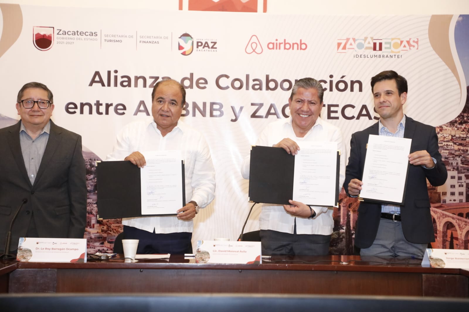 Fortalece Gobernador David Monreal turismo y finanzas públicas mediante alianza de colaboración con Airbnb