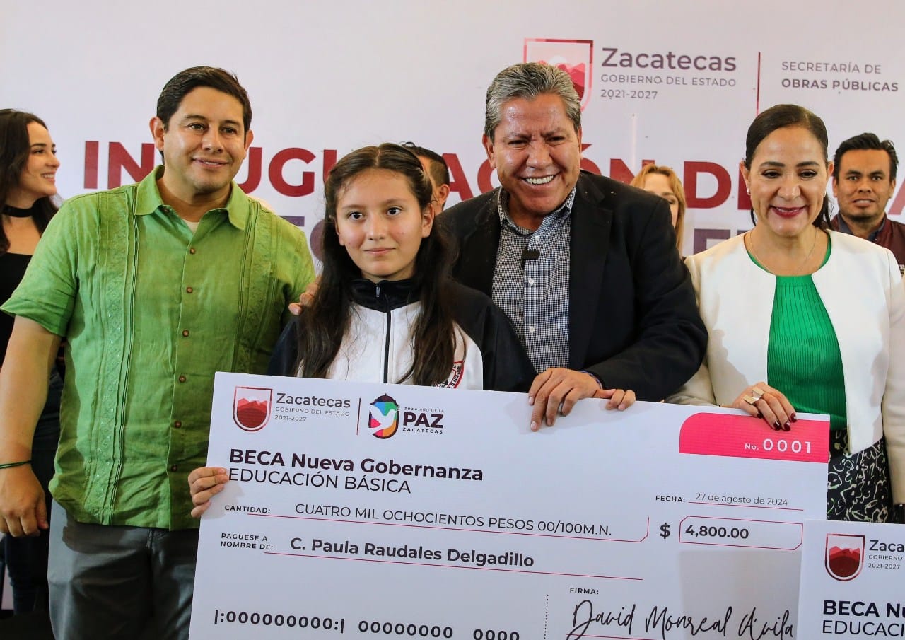 Gobernador David Monreal reconstruye carreteras de las comunidades rurales de la capital de Zacatecas