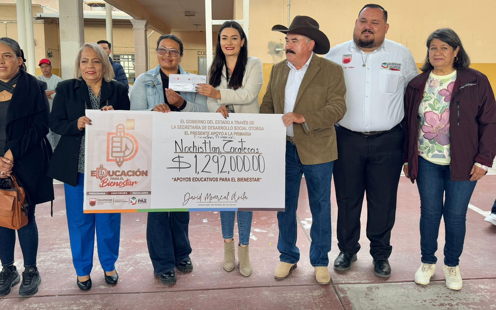 Garantiza Gobierno de Zacatecas uniformes gratuitos para la infancia antes del 20 de noviembre
