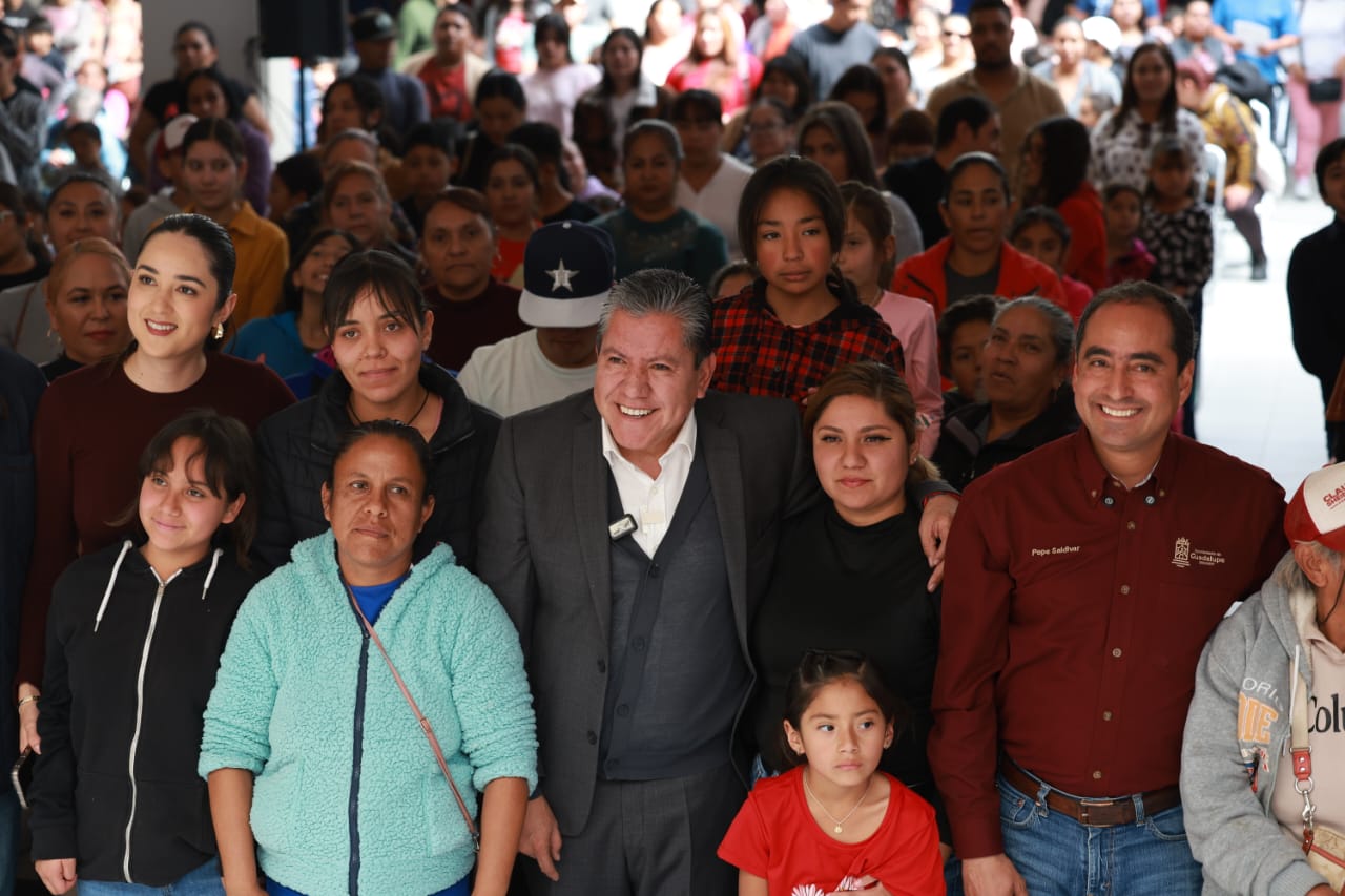 Otorga Gobernador David Monreal más de 13 millones de pesos en becas para 600 estudiantes de Guadalupe y Zacatecas