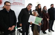 Entrega Gobernador David Monreal 43 visas del programa Corazón de Plata, que reúne a familias de zacatecanos migrantes