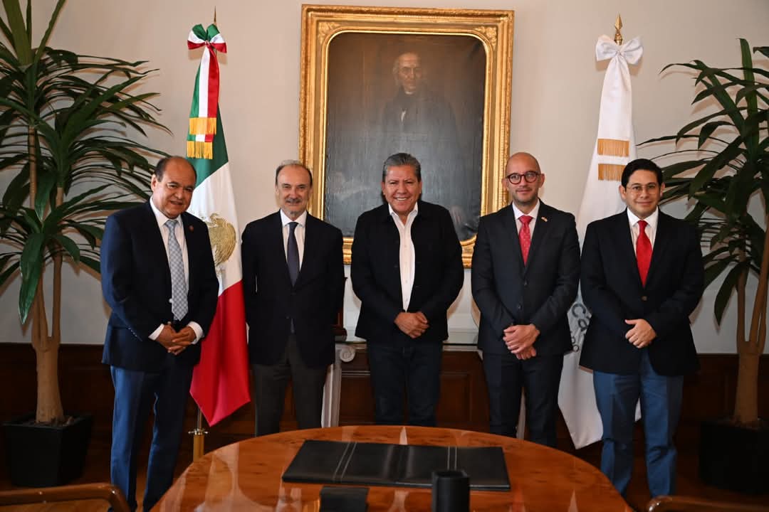 Dialoga Gobernador David Monreal con Cónsul General de España en Guadalajara sobre temas migratorios, turísticos y económicos