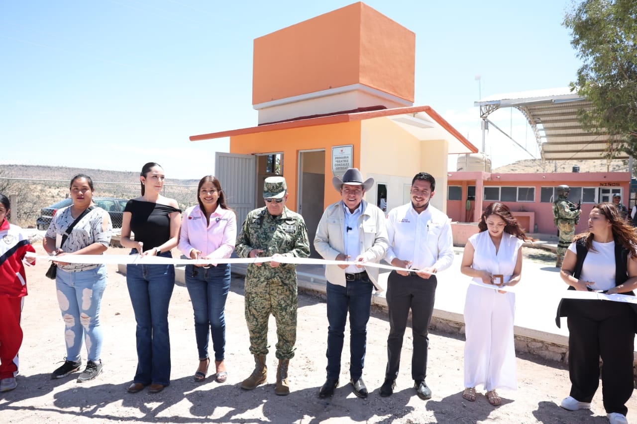 Lleva Gobernador David Monreal Ávila Apoyos Alimentarios para el Bienestar a familias de Genaro Codina