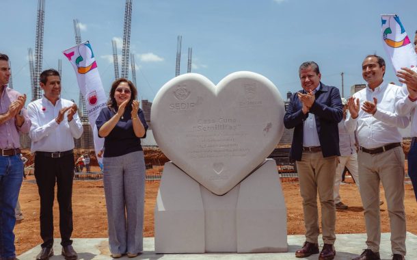 Colocan Gobernador David Monreal Ávila y Sara Hernández primera piedra de la Casa Cuna “Semillitas”, en Guadalupe