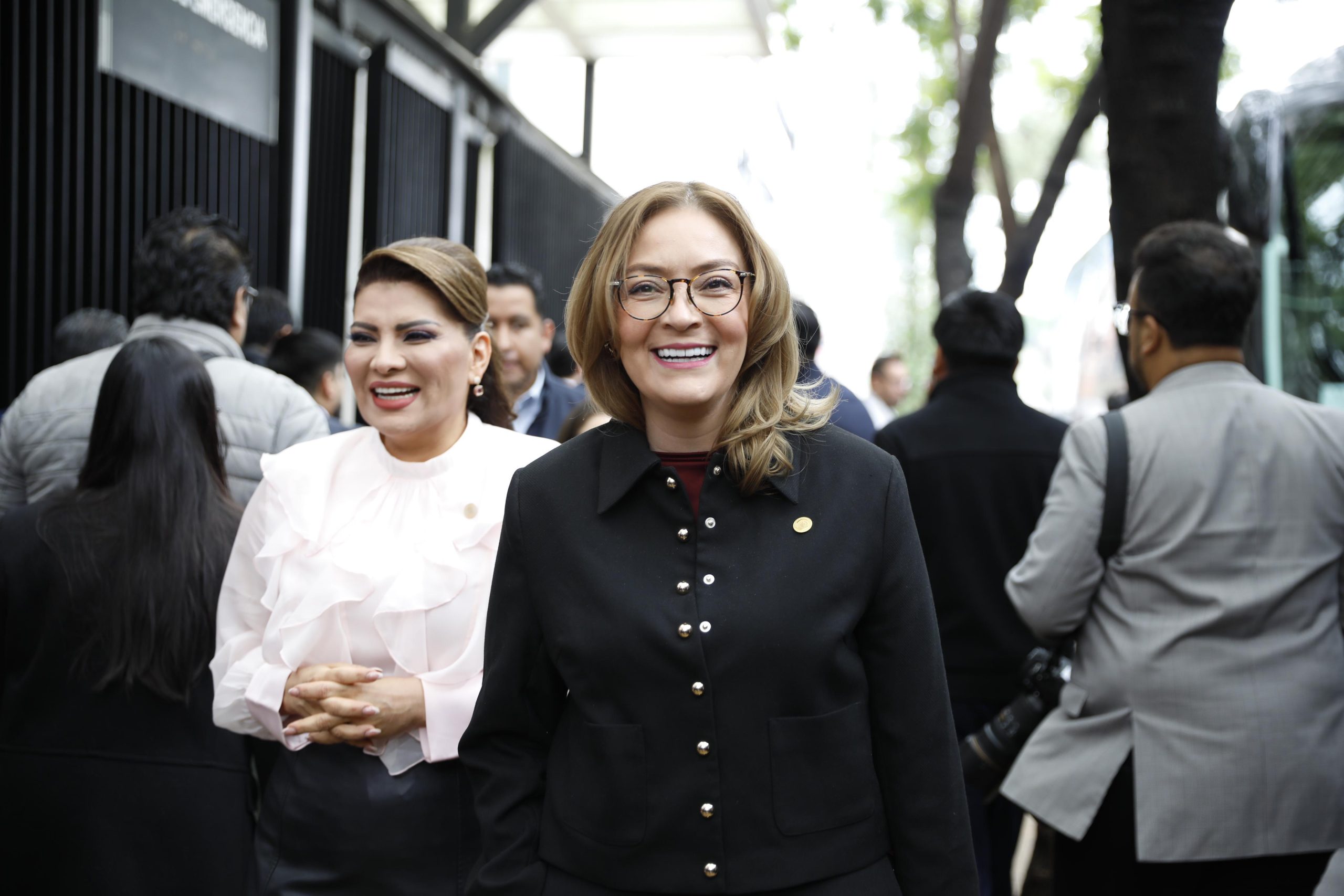 RECONOCIMIENTO A LAS MUJERES QUE HAN TRANSFORMADO NUESTRA PATRIA: UN ACTO DE JUSTICIA HISTÓRICA: SENADORA VERÓNICA DÍAZ*