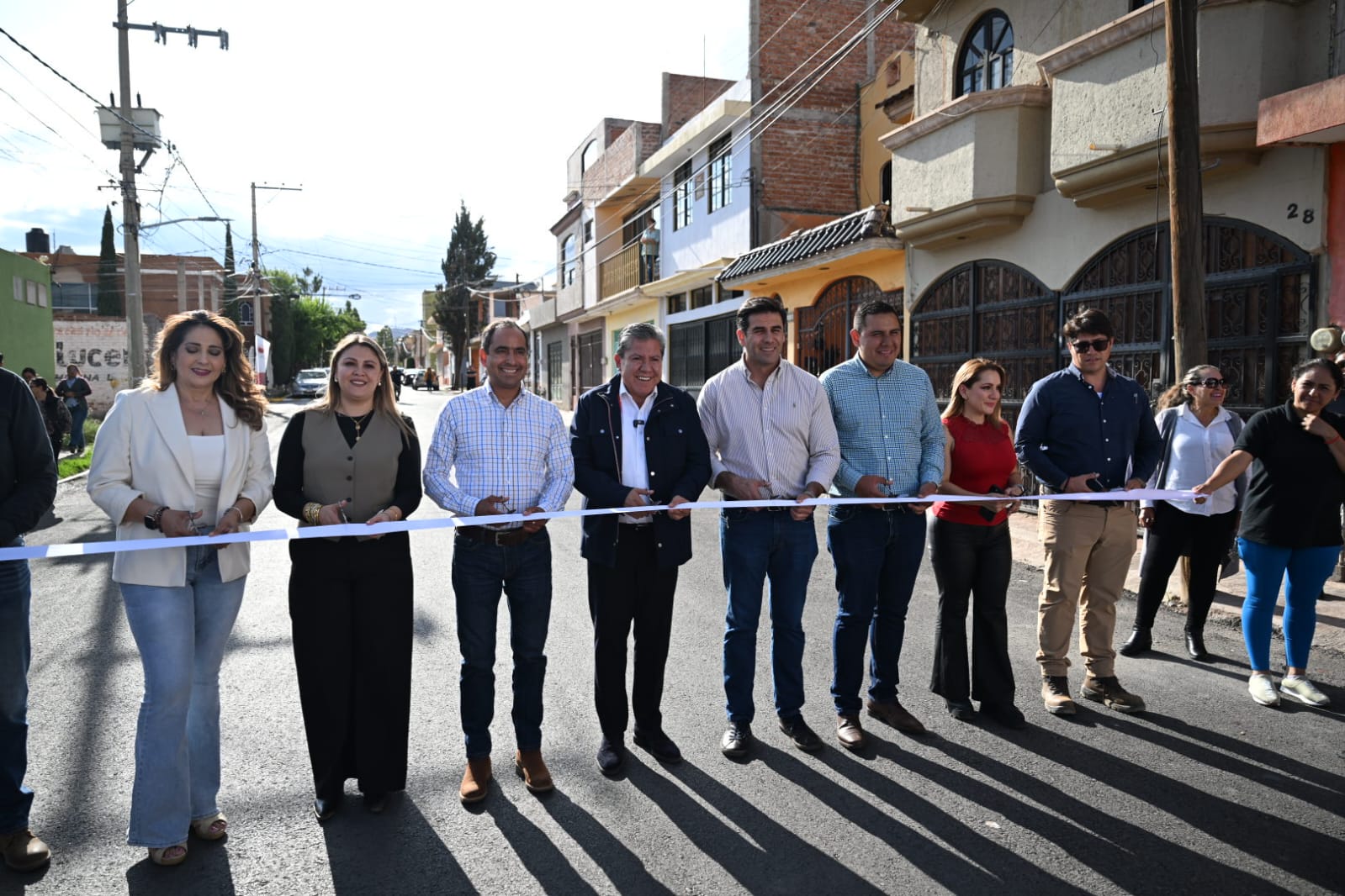 Refuerza Gobernador David Monreal transformación de Guadalupe con reencarpetamiento de calle Niños Héroes