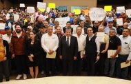 Entrega Gobernador David Monreal segundo bloque de concesiones a 50 transportistas