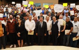 Entrega Gobernador David Monreal segundo bloque de concesiones a 50 transportistas