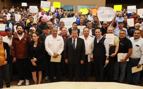 Entrega Gobernador David Monreal segundo bloque de concesiones a 50 transportistas