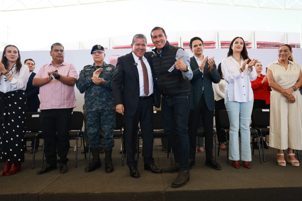 Fortalece Gobernador David Monreal a municipios con entrega de 26 unidades vehiculares mediante esquema peso a peso