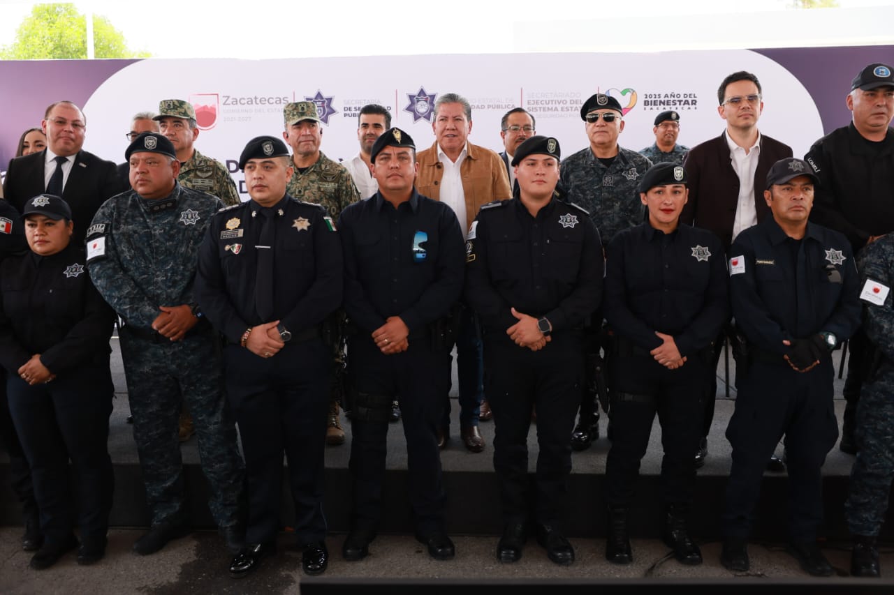 Entrega Gobernador David Monreal a región centro inversión de 133 mdp en patrullas, equipo e infraestructura