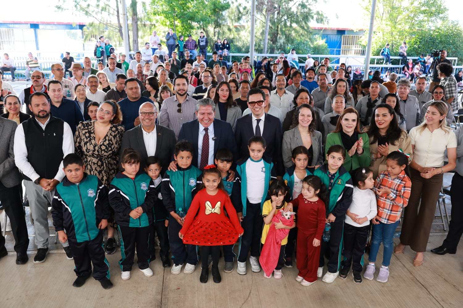 Inaugura Gobernador David Monreal Programa Escuelas con Agua