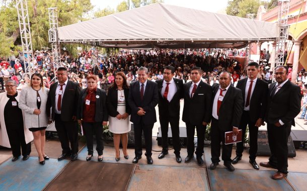 Gobernador David Monreal levantará bandera blanca en carreteras de Pinos; invertirá 27 millones de pesos al cierre del 2025