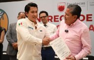 Concluye Gobernador David Monreal proceso de regularización con la entrega de 63 transmisiones de concesiones