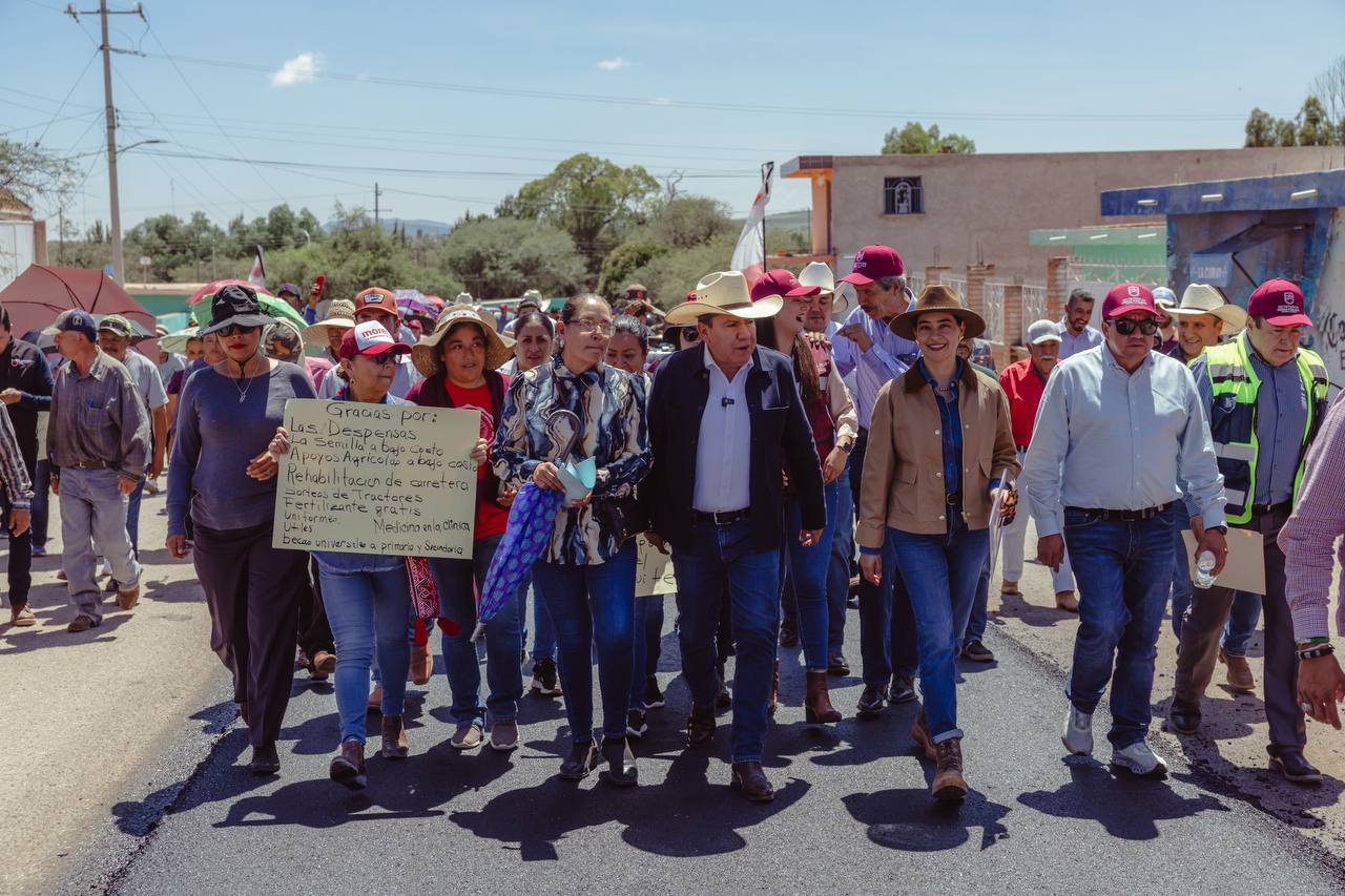 Rehabilita Gobernador David Monreal Ávila carretera Chichimequillas-El Mezquite, en Fresnillo