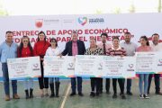 Con inversión superior a 13 mdp, entrega Gobernador David Monreal recursos para uniformes escolares en Fresnillo