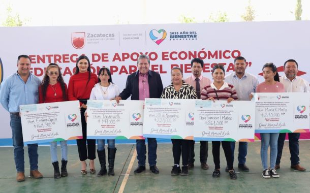 Con inversión superior a 13 mdp, entrega Gobernador David Monreal recursos para uniformes escolares en Fresnillo