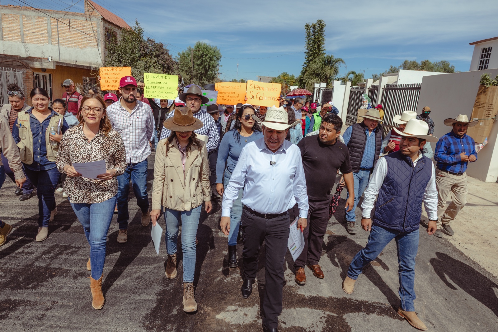 Con inversión de 5.2 mdp Gobernador David Monreal rehabilita carretera en Villa Hidalgo