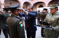 Encabeza Gobernador David Monreal ceremonia de ascensos y condecoraciones a personal del Ejército y Guardia Nacional