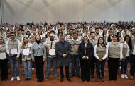 Entregan Gobernador David Monreal y Gobierno de México reconocimientos a personal por su labor en auxilio de la población del país