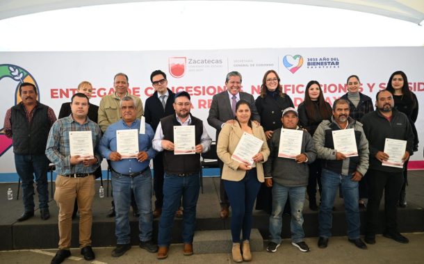 Entrega Gobernador David Monreal 56 nuevas concesiones y 40 unidades de taxi con subsidio a trabajadores del volante